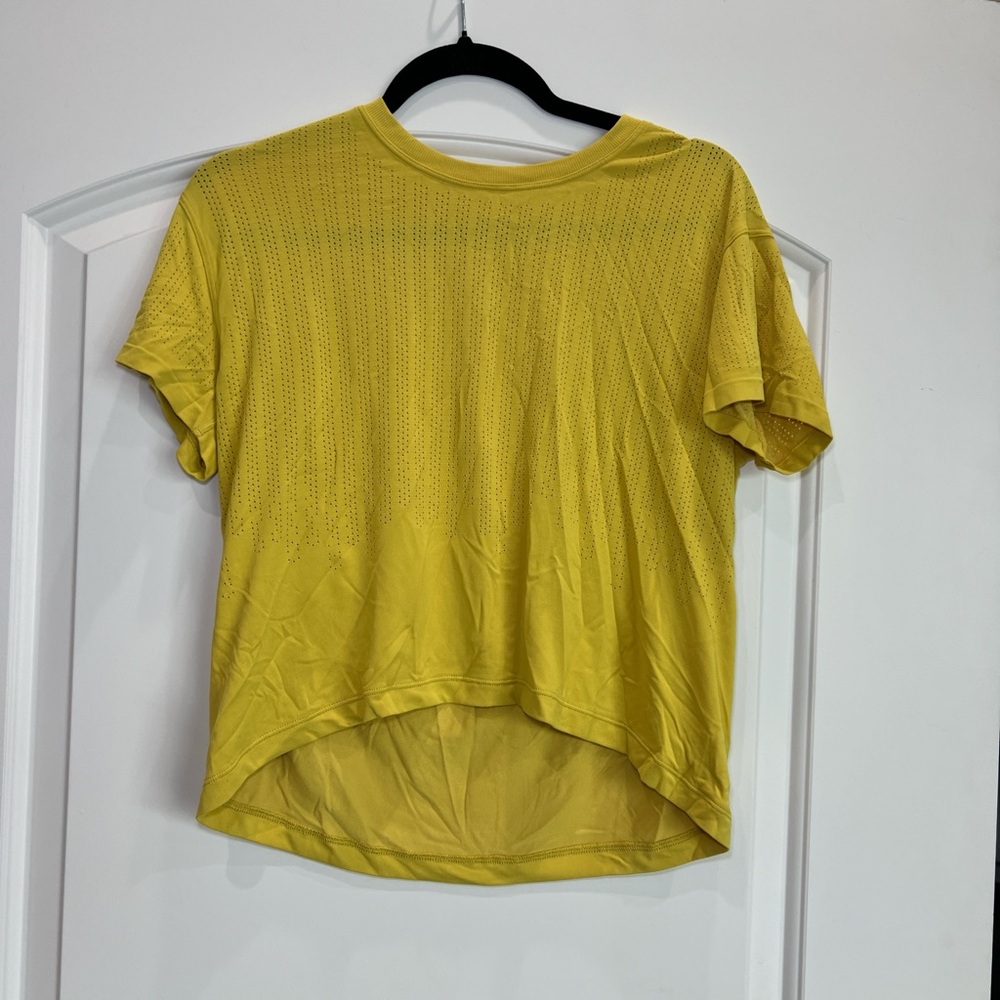 Lululemon Athletica Yellow Ribbed Asymmetrical Short Sleeve Tee